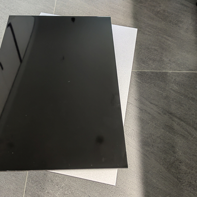 室内装飾のための黒い色のPEアルミニウム合成のパネル1250mm